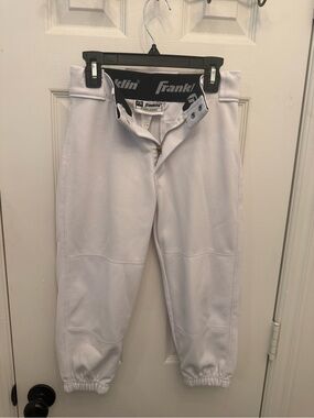 Kid’s White Baseball Pants size M8 like new no stains never worn